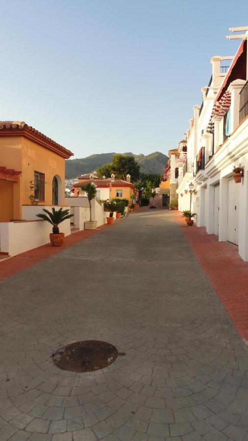 Spacious family villa Aljamar 8a Nerja Exterior foto