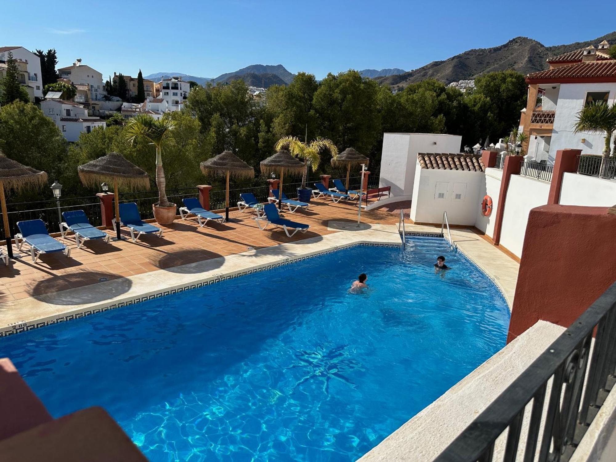 Spacious family villa Aljamar 8a Nerja Exterior foto